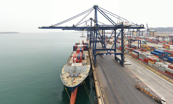 推进适合集装箱箱货物“散改集”运输，，，，江苏内河最大集装箱船投运