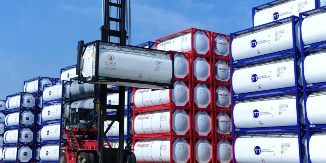 卸完煤油直接装食用油？？？？？？海运中的罐式集装箱不会这么做